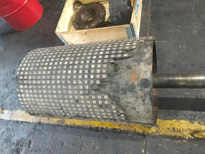 Impact beds idler roller