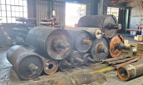 Impact beds idler roller