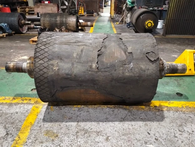 Impact beds idler roller