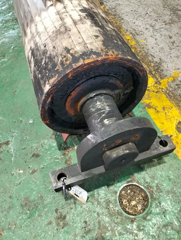 Impact beds idler roller
